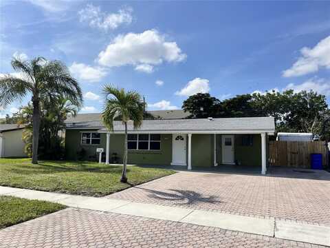 303 SE 3rd Ter, Deerfield Beach, FL 33441