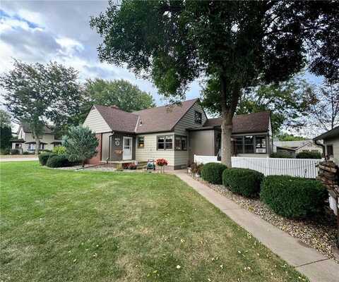 425 Kinnickinnic Street, Prescott, WI 54021