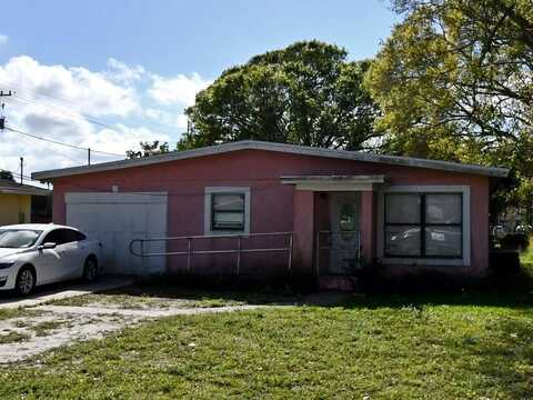 2903 Citrus Avenue, Fort Pierce, FL 34947