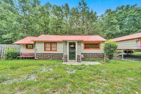 4054 Peaceful Valley RD, New Castle, VA 24127