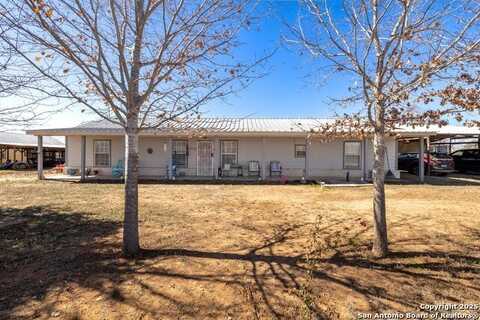 944 COUNTY ROAD 769, Devine, TX 78016