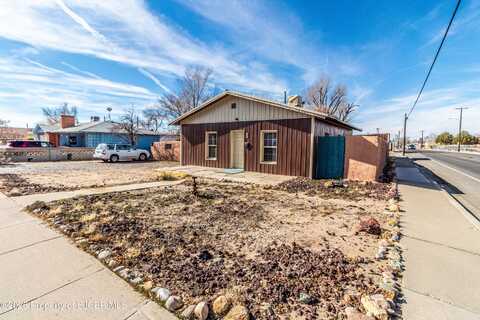 327 N MONTEREY Avenue, Farmington, NM 87401