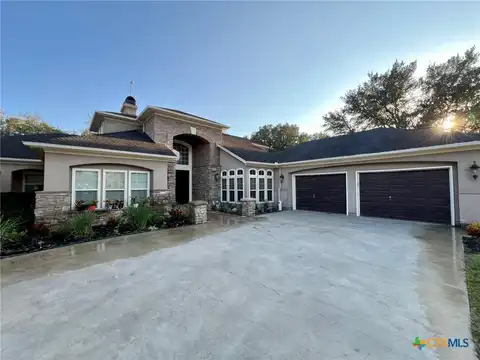 447 Schaefer Road, Victoria, TX 77905