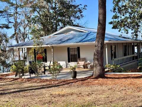 287 Lakeshore Dr., Bainbridge, GA 39819