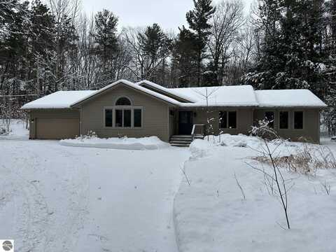 10659 Lakeshore Road, Williamsburg, MI 49690