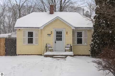 528 Bates Street, Traverse City, MI 49686