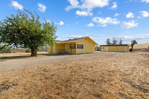 23297 Road 242, Lindsay, CA 93247