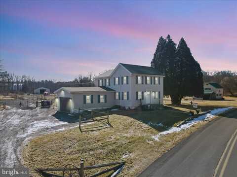 2744 METZGAR ROAD, SAYLORSBURG, PA 18353