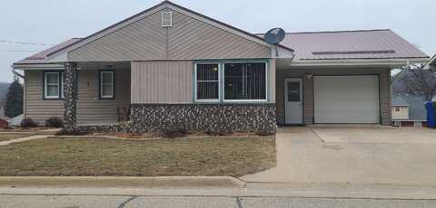 802 NW Davidson Street, Elkader, IA 52043