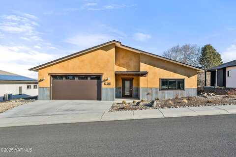 807 Selah Vista Way, Selah, WA 98942