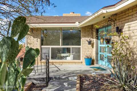 2306 N 55TH Street, Phoenix, AZ 85008