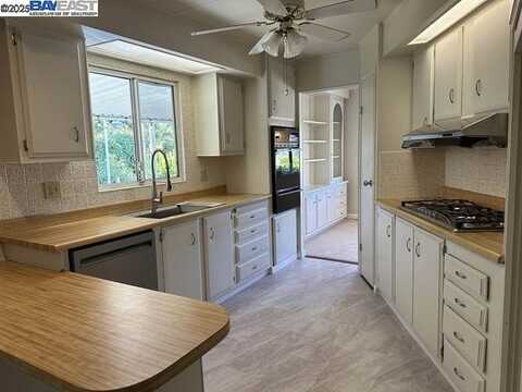 711 Old Canyon Rd., Fremont, CA 94536