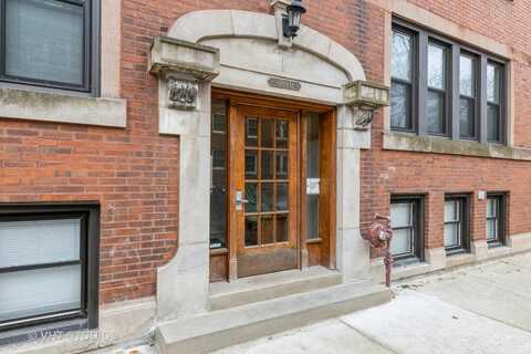 6711 N. Lakewood Avenue, Chicago, IL 60626