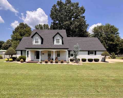 865 W North Street, Piggott, AR 72454