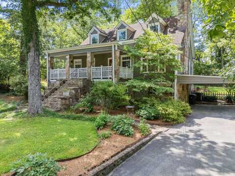 608 Texas Avenue, Signal Mountain, TN 37377