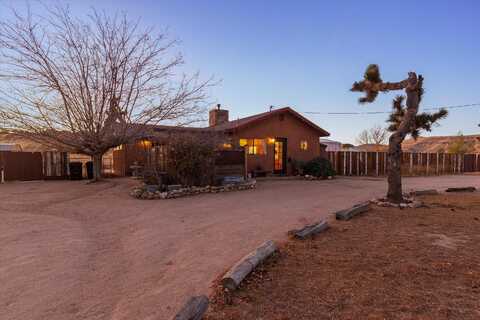 5438 Mountain View Lane, Pioneertown, CA 92268