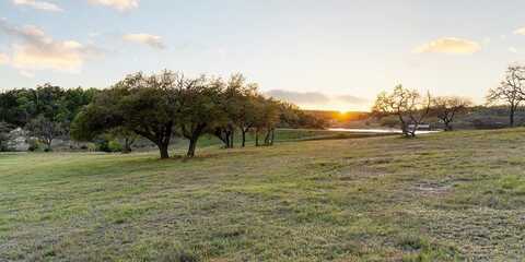 656 Hagee Drive, Fredericksburg, TX 78624