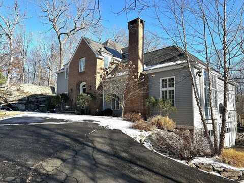 71 Wild Duck Road, Wilton, CT 06897