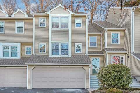 135 Governor Trumbull Way, Trumbull, CT 06611