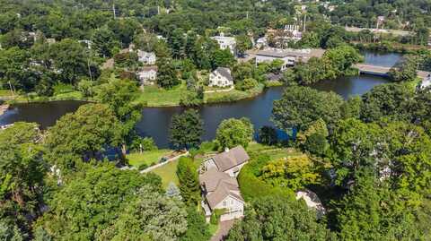 10 Harbor Road, Fairfield, CT 06890