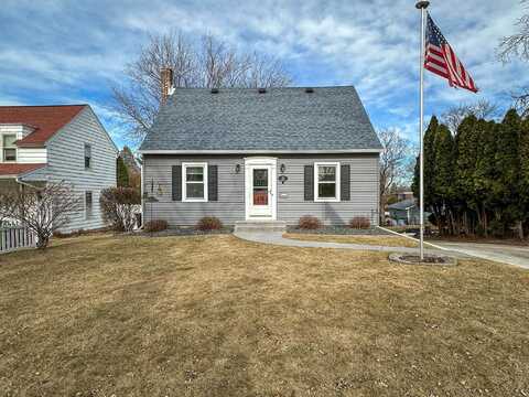 606 W MACKIE STREET, BEAVER DAM, WI 53916