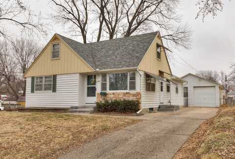 4147 E 7th Street, Des Moines, IA 50313