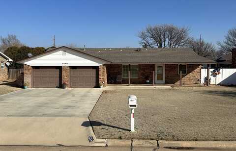 2420 2nd St, Woodward, OK 73801