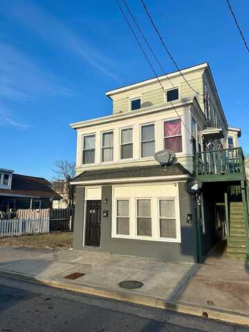 37 N Massachusetts Ave Ave, Atlantic City, NJ 08401