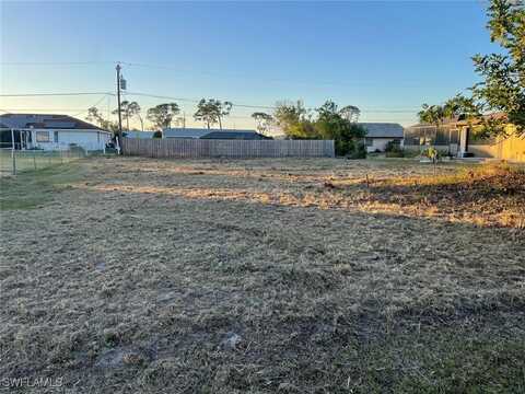 532 Kellstadt Street NW, Port Charlotte, FL 33952