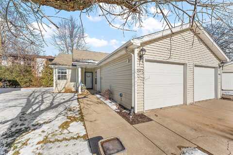 3027 Columbine Circle, Valparaiso, IN 46383