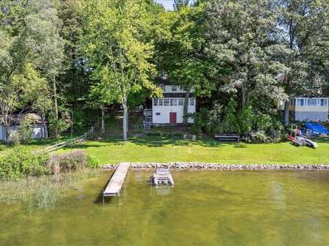 4142 Beach Drive, Reading, MI 49274