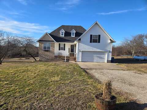 21306 Lawrence 2074, Ash Grove, MO 65604