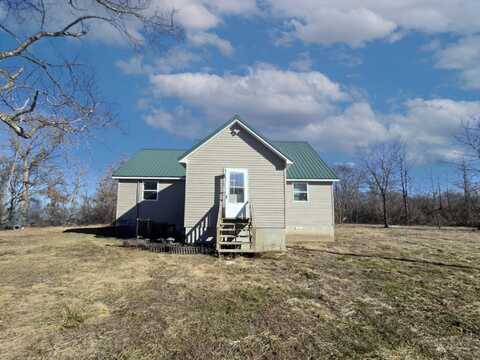 2305 King Road, Mountain Grove, MO 65711