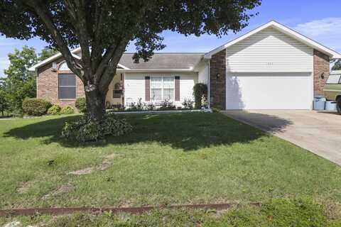 1925 Meadowbrook Drive, West Plains, MO 65775