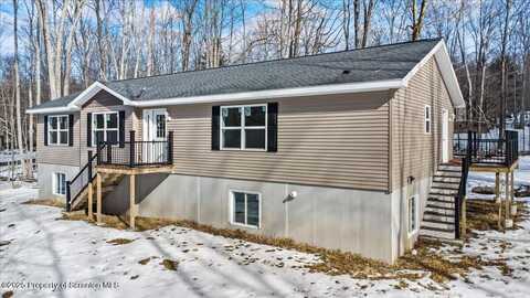 123 Lyman Lane, Gouldsboro, PA 18424