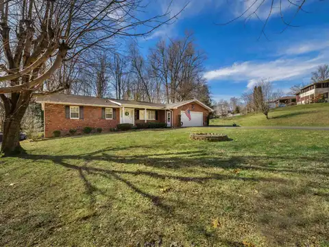 952 Pine Hill Estate, Kenova, WV 25530