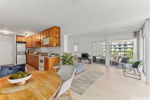 222 Kaiulani Avenue, Honolulu, HI 96815