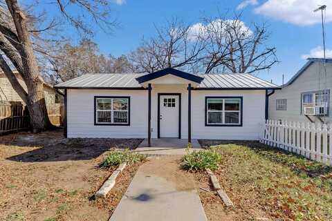 704 Sheffield Avenue, Llano, TX 78643