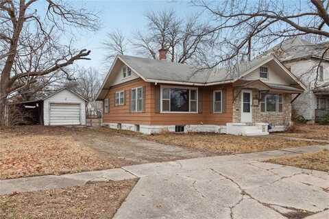 319 S Wilson Avenue, Chanute, KS 66720