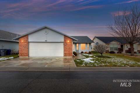 831 N Bristol St, Nampa, ID 83651