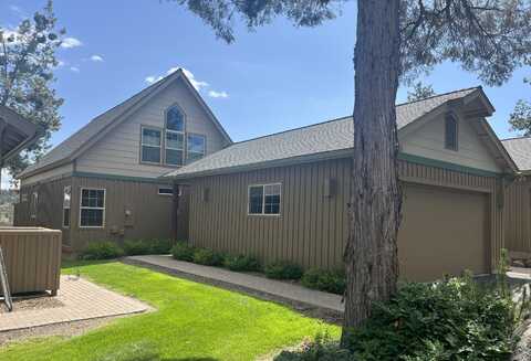 4613 Marsh Hawk Drive, Klamath Falls, OR 97601