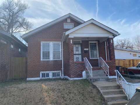 4784 Highland Avenue, Saint Louis, MO 63113