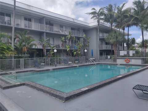 7403 SW 82nd St, Miami, FL 33143