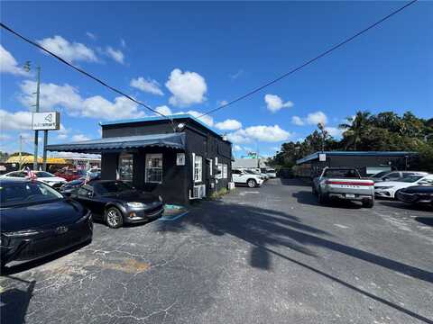 3130 SW 8th St, Miami, FL 33135