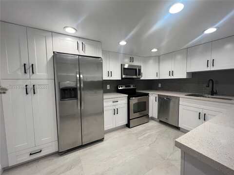 16400 Golf Club Rd, Weston, FL 33326