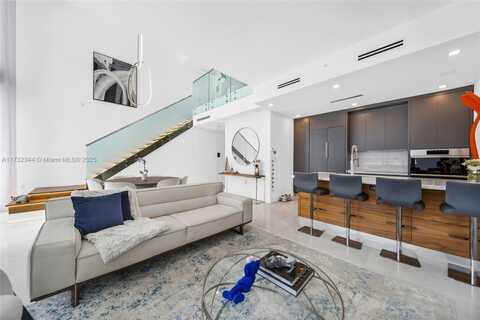 200 Biscayne Boulevard Way, Miami, FL 33131