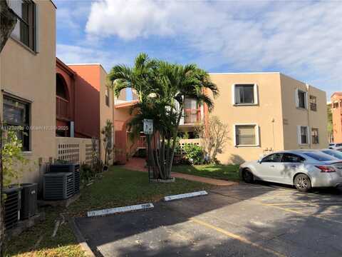 10249 NW 9th St Cir, Miami, FL 33172