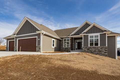 W253n5552 Crescent Hill Dr, Sussex, WI 53089