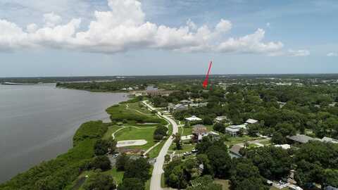 102 BRENT CIRCLE, OLDSMAR, FL 34677