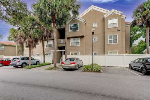 15215 AMBERLY DRIVE, TAMPA, FL 33647